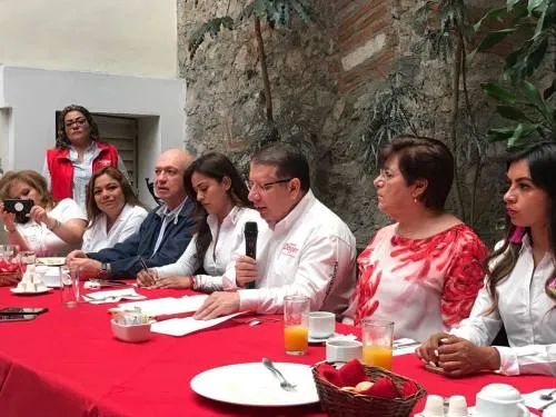 Asegura Doger que la SDRSOT amenazó a propietarios de espectaculares bajar publicidad del PRI