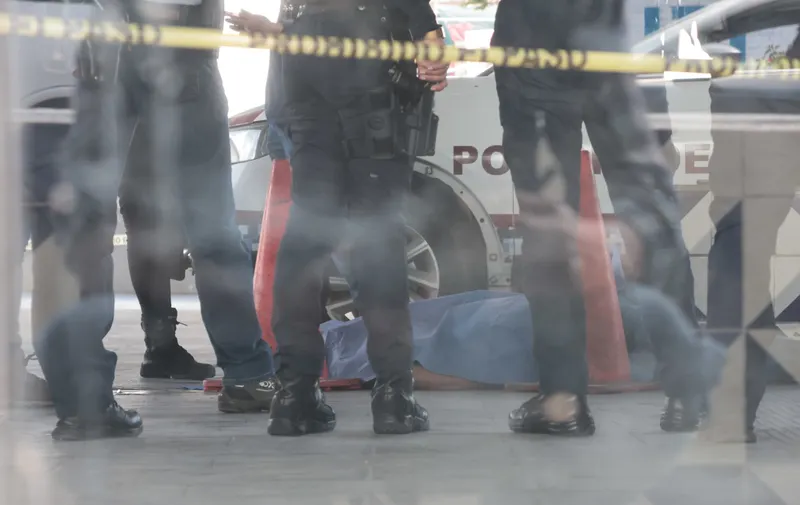 Muere hombre en plena estación de la RUTA y genera movilización policial