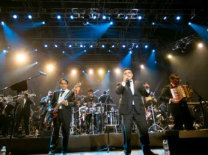 Los Ángeles Azules ponen el ritmo en Starlite