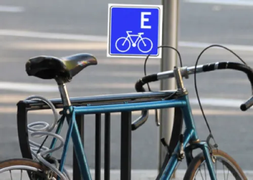 Mercados municipales contarán con estacionamientos ciclistas