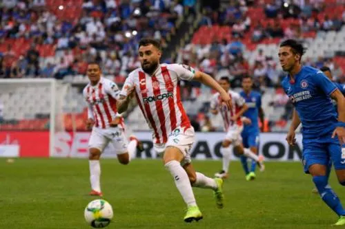 Cruz Azul regresa al triunfo con victoria de 2-1 ante Necaxa