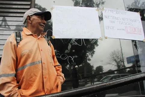Trabajadoras del OOSL protestan por malas condiciones laborales