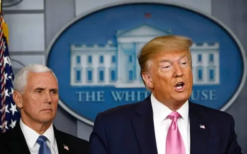 Trump nombra a Pence al frente de equipo contra coronavirus