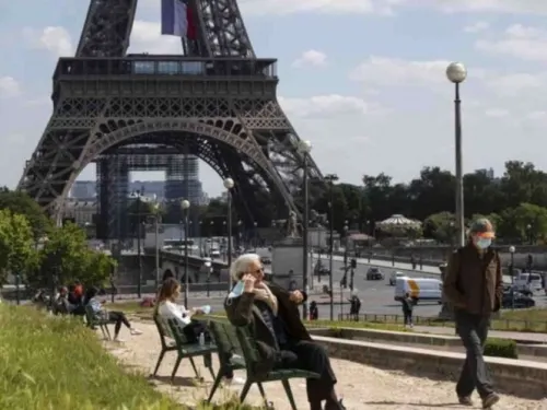 Declaran a París ‘zona de alerta máxima’ por covid-19