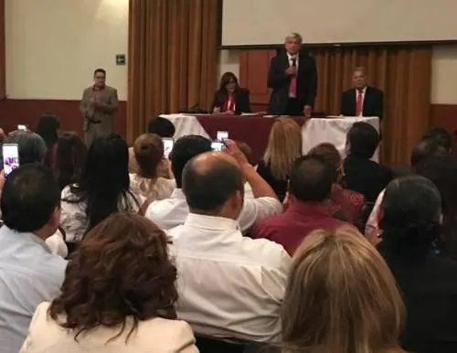 Asiste Luis Alberto Arriaga a encuentro de alcaldes electos con AMLO