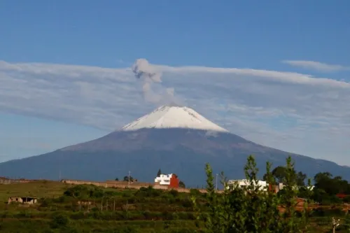 Mantiene Popocatépetl actividad estable