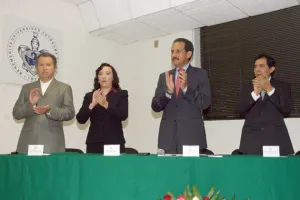 Va BUAP por la vía de la internacionalización: Esparza