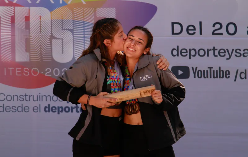 Ibero Puebla triunfa en INTERSUJ 2024 con entusiasmo y trabajo en equipo