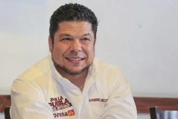 Biestro acusa que Mario Riestra está detrás de campaña contra Pepe Chedraui