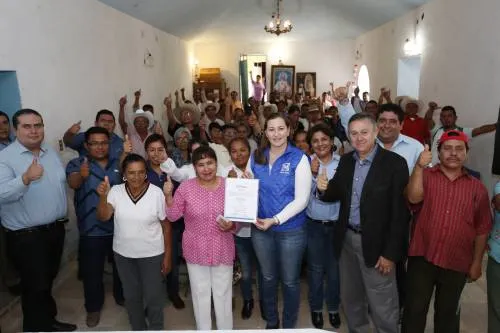 Martha Erika Alonso toma protesta a comisión organizadora de San Juan Atzompa