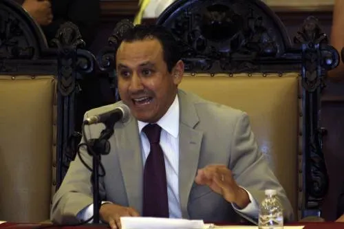 Iván Galindo se destapa para dirigir al PRI en Puebla