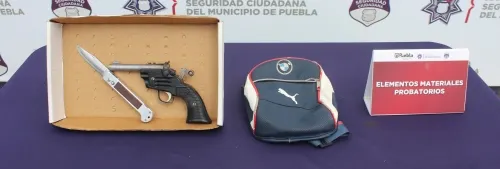 Detuvo policía municipal de Puebla a tres probables asaltantes de transeúntes