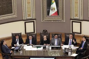 Comparecencia se transforma en pugna entre priistas y panistas