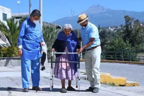 Lleva SEDIF servicios gratuitos de salud a San Miguel Canoa