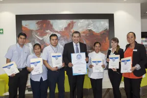 Entregan Distintivo H al Holiday Inn Express & Suites Puebla Angelópolis