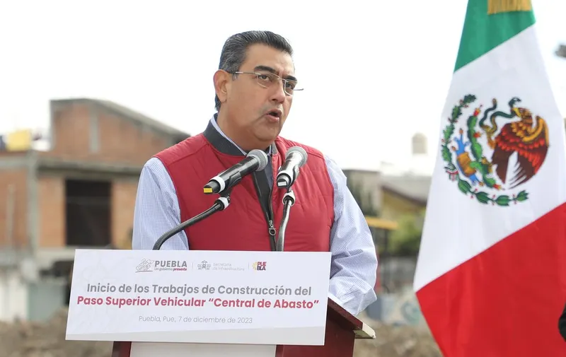 construccion-paso-superior-vehicular-central-de-abasto