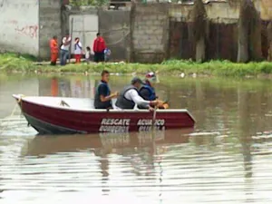 Bomberos activaron Plan Acuario por inundación en Puente Negro