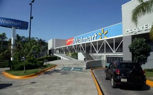 Walmart minimiza riesgo por amenaza de huelga de trabajadores