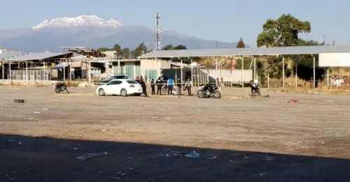 Asesinan a hombre de un disparo en la cabeza en tianguis de Texmelucan