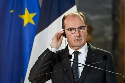 Ministro francés anuncia contagio de covid