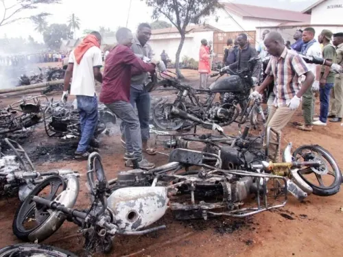 Suman 75 muertos por explosión de pipa en Tanzania