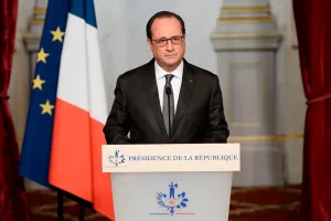 Respuesta contra EI será implacable, advierte Hollande