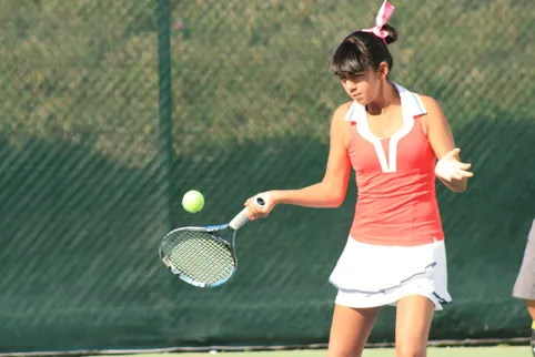 Conquista jugadora de academia de Borregos el Nike Junior Tour de tenis