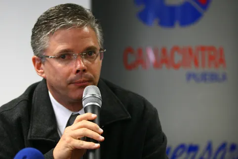 Canacintra pide operativos contra alcohol adulterado