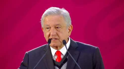 AMLO y Afores acuerdan reducir cobro de comisiones