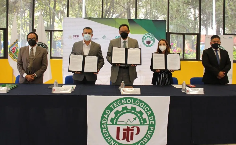 Firman Convenio De Colaboracion UTP Y VW Mexico