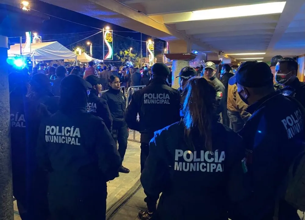 Policía