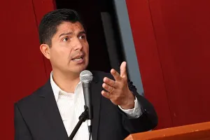 Exigir piso parejo también aplica en elección de consejeros: ERP