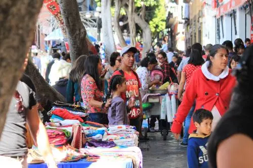 Como en muchos años no se había visto, el ambulantaje se ha apoderado del CH: Ayala