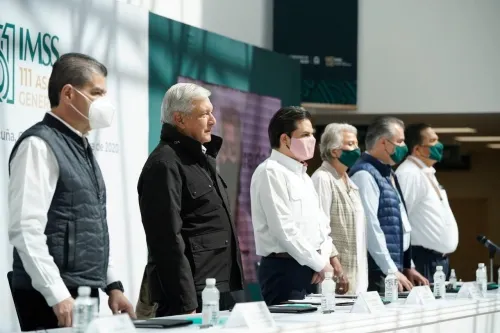 El IMSS está de pie, mejor preparado para hacer frente a la pandemia y a los retos del futuro