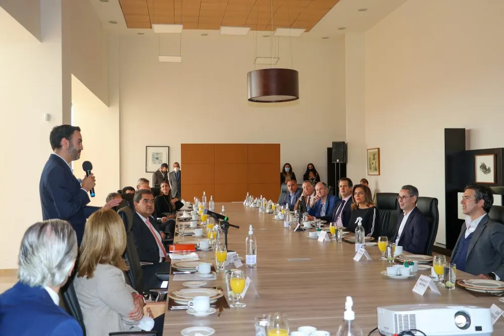Promueve Economía formación de clústeres
