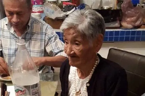 Chofer de la Ruta RS5 atropella a legendaria vendedora de cemitas en Puebla