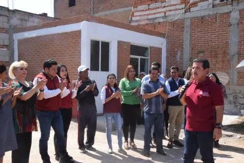 Con apoyo legislativo, beneficia gobierno de San Pedro Cholula a familias con cuartos y calentadores