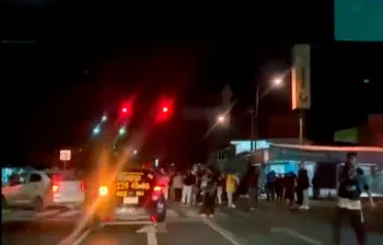 Enfrentamiento entre integrantes de la 28 de Octubre y policías deja tres lesionados