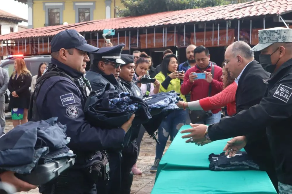 Entrega De Armamento