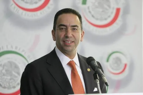 No lucrar con la tragedia, la compra de votos y voluntades, pide Lozano Alarcón
