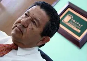 Eduardo Macip pierde amparo y será sancionado