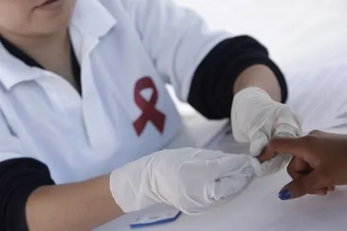 Puebla entre los 10 estados con más personas infectadas por VIH