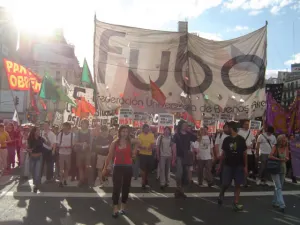 Estudiantes argentinos se suman al apoyo de normalistas