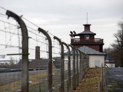 Conmemora Alemania fin del Holocausto, a la sombra del coronavirus