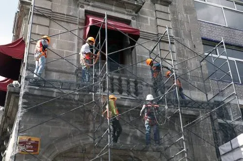 Luis Banck supervisó el avance de los trabajos de reconstrucción en el Centro Histórico