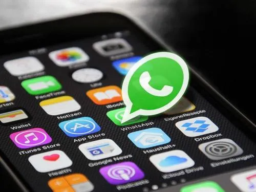 ¿Cómo programar el envío de mensajes de WhatsApp?
