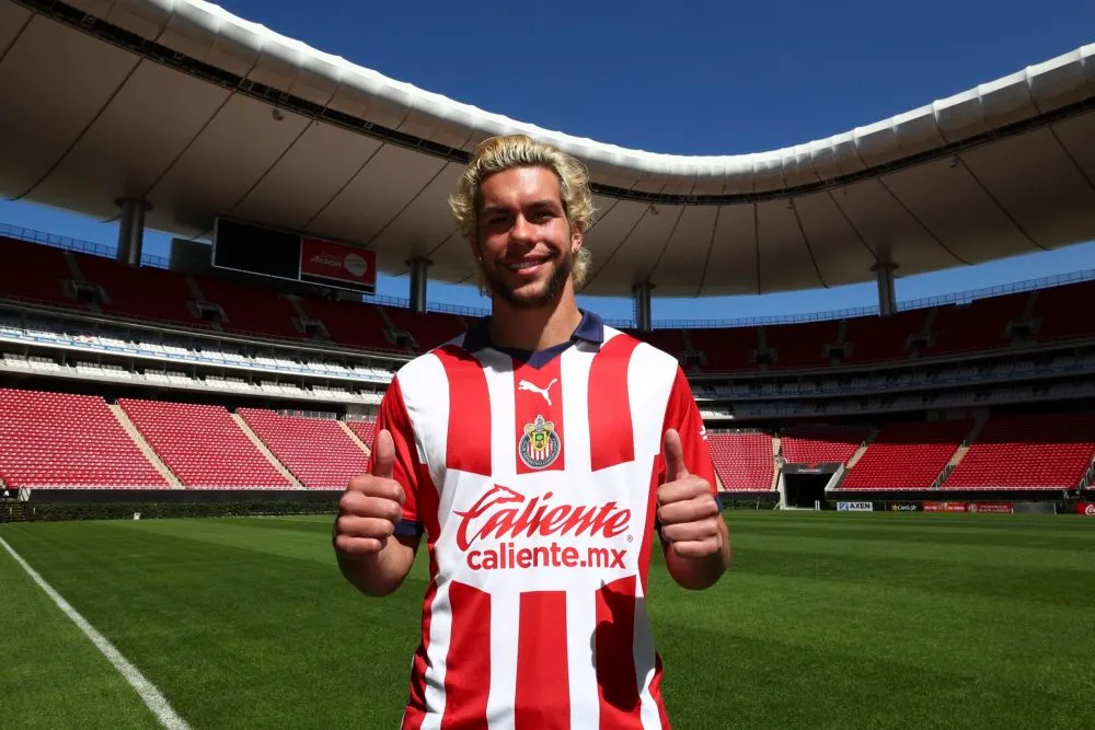 Cada - Cowell - nuevo - fichaje - de - chivas
