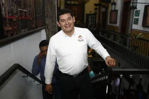 Los priistas de brazos caídos