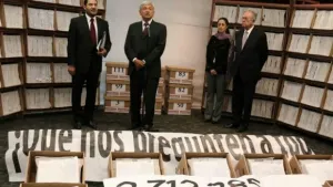 AMLO entrega al Senado 2.7 millones de rúbricas contra privatización de Pemex