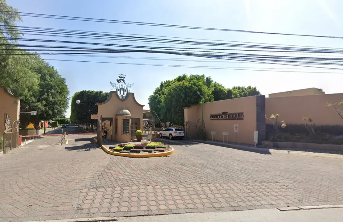 Engañan a empleada doméstica en fraccionamiento Puerta de Hierro y roban joyería